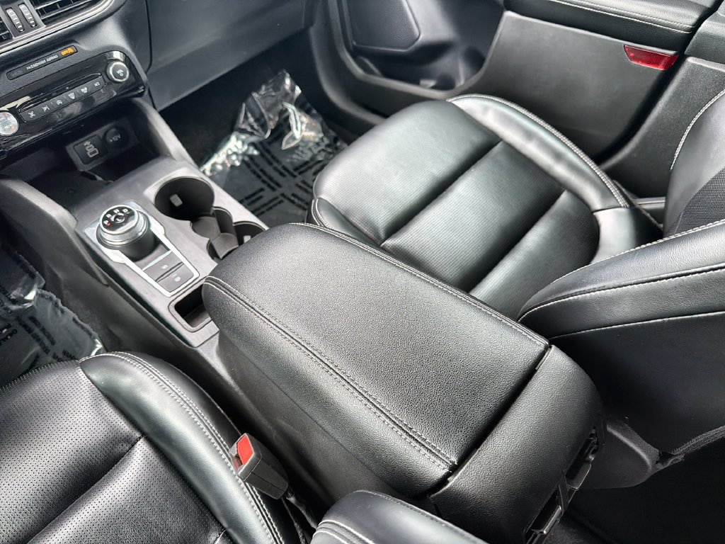 Used 2024 Ford Escape Platinum AWD/4WD image 21