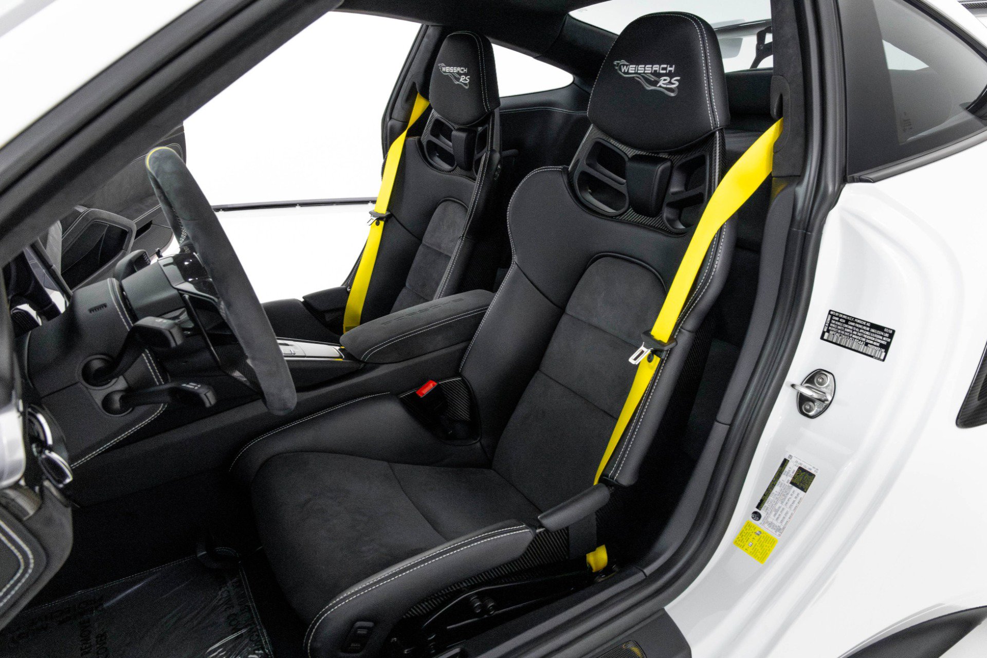 Used 2018 Porsche 911 GT2 RS image 15