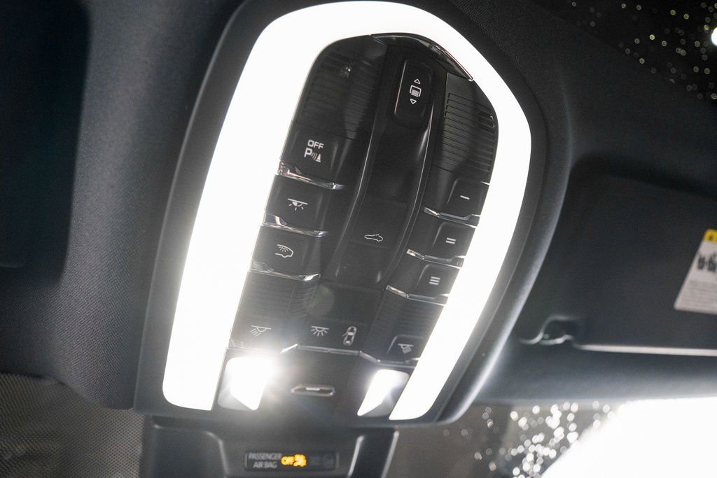 New 2026 Porsche Macan AWD/4WD image 27