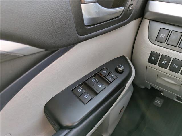 Used 2019 Toyota Highlander Limited Platinum image 17