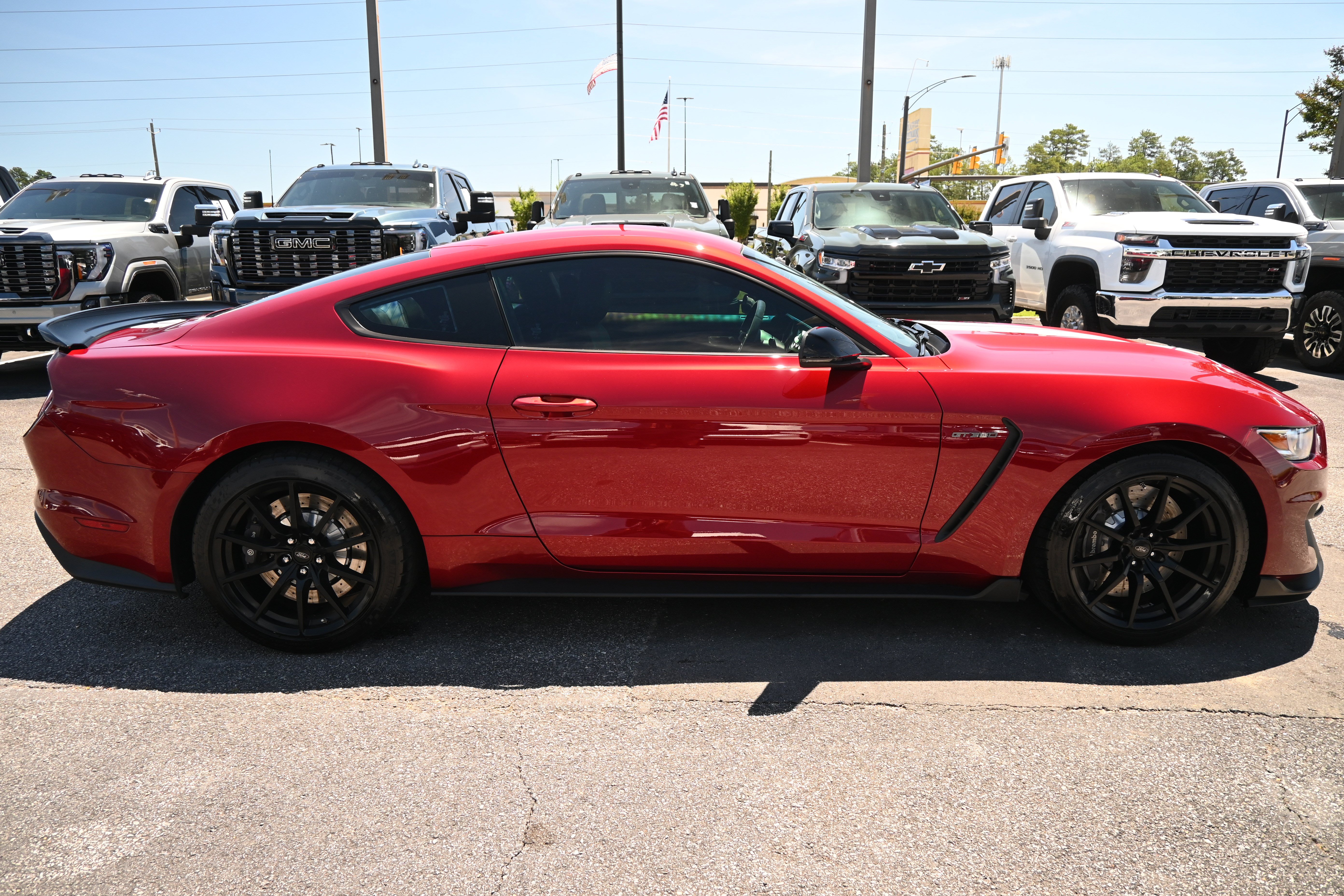 Used 2018 Ford Mustang Shelby GT350 w/ Convenience Package RWD image 11