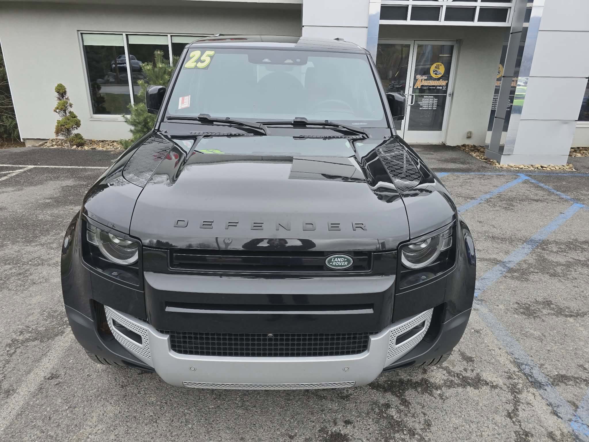 Used 2025 Land Rover Defender 110 S AWD/4WD image 9