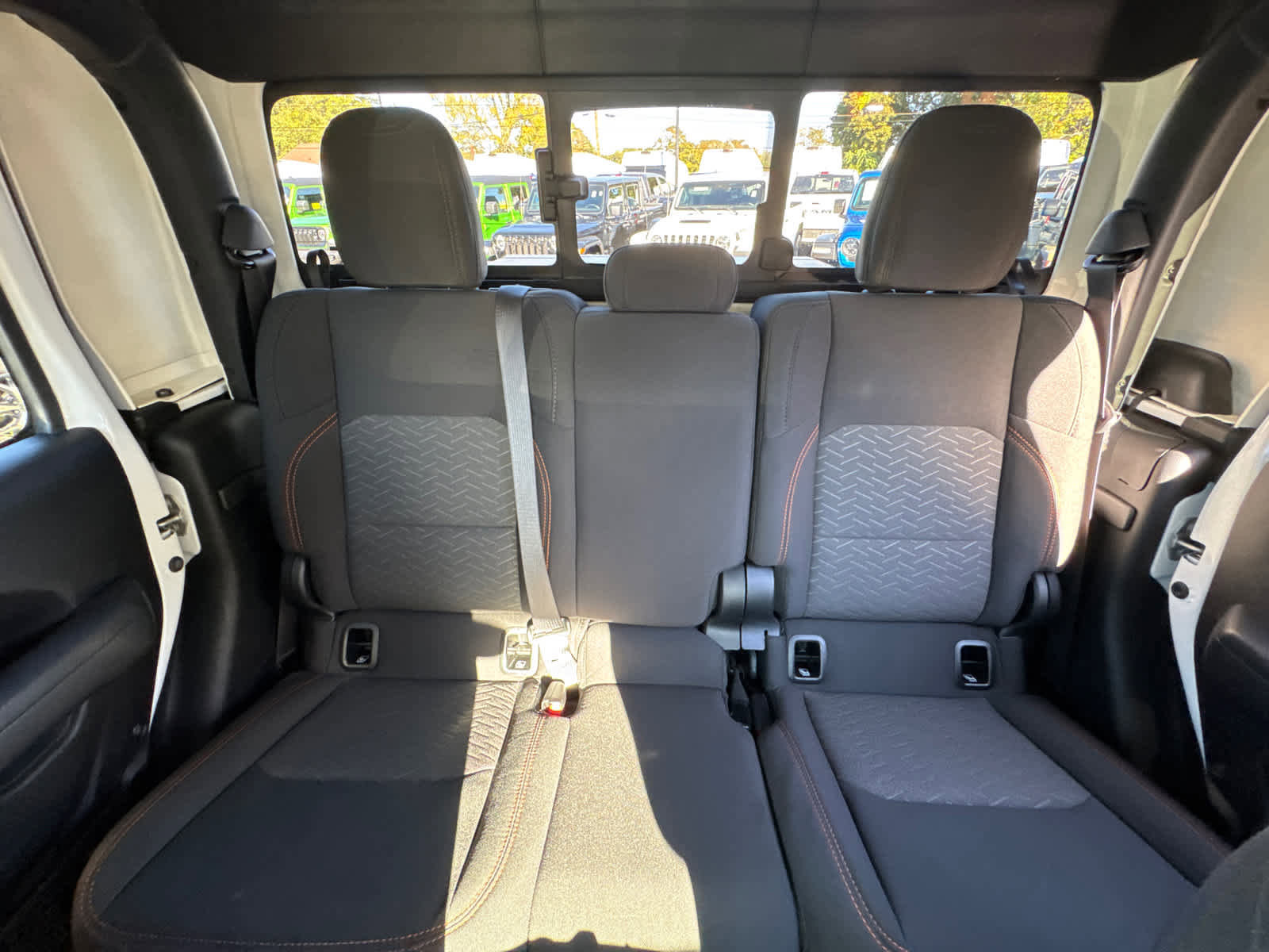 Used 2023 Jeep Gladiator Mojave w/ Cold Weather Group image 28