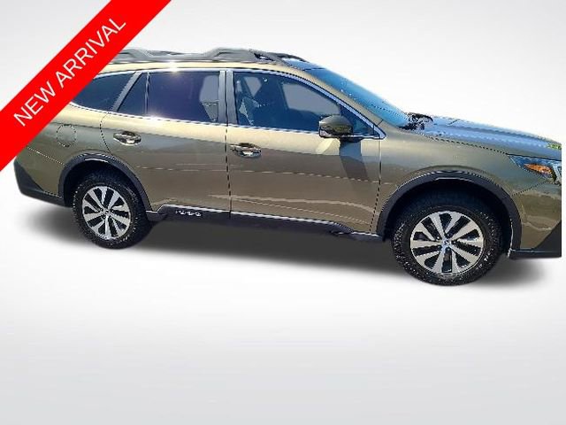 Used 2020 Subaru Outback Premium w/ Tech Package 1 AWD/4WD image 1
