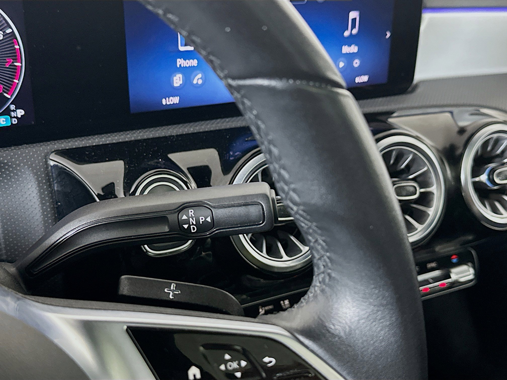 Used 2025 Mercedes-Benz CLA 250 image 24