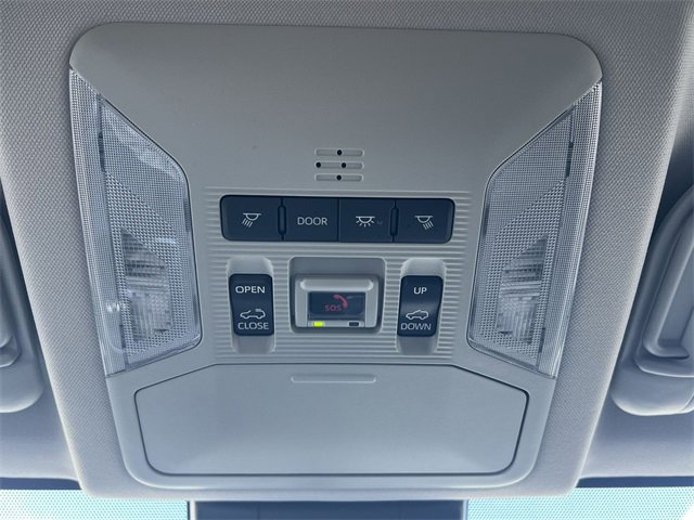 Used 2022 Toyota RAV4 XLE Premium image 23