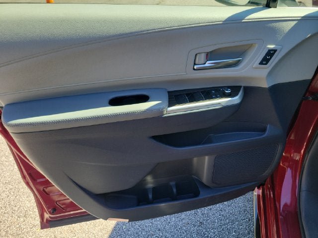 Used 2023 Toyota Sienna Limited FWD image 28