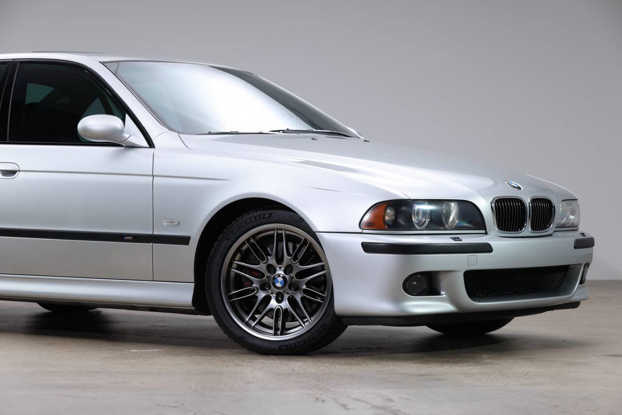 Used 2003 BMW M5 image 9