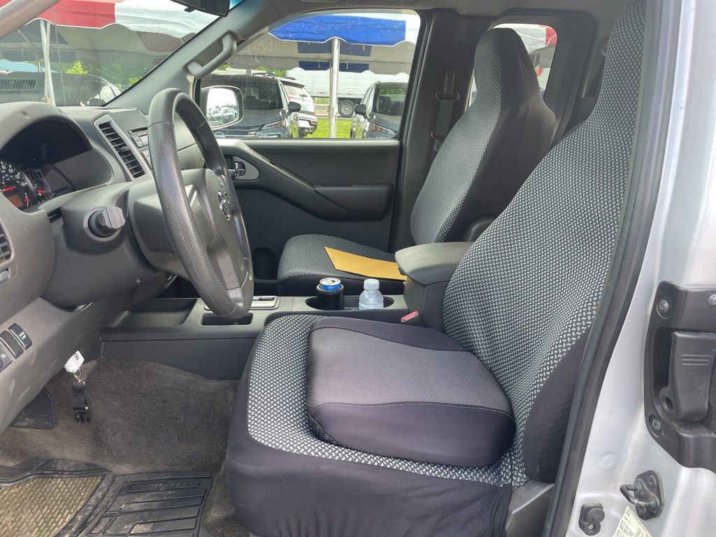 Used 2012 Nissan Frontier SV RWD image 7