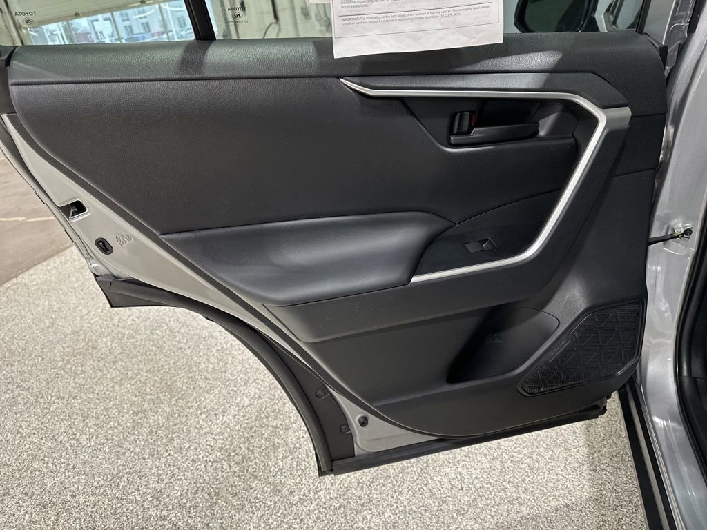 Certified 2022 Toyota RAV4 LE image 14