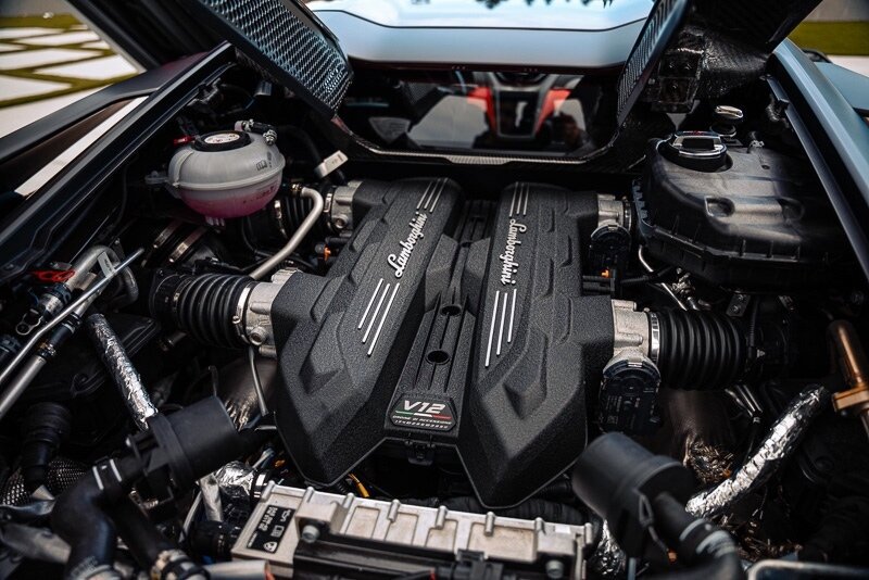 Used 2024 Lamborghini Revuelto image 22