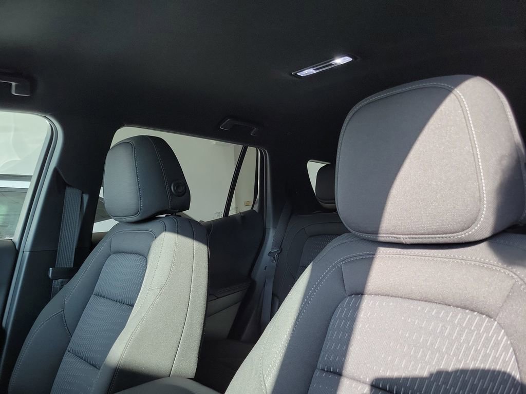 New 2026 Chevrolet Equinox LT w/ Safety and Technology Package image 17