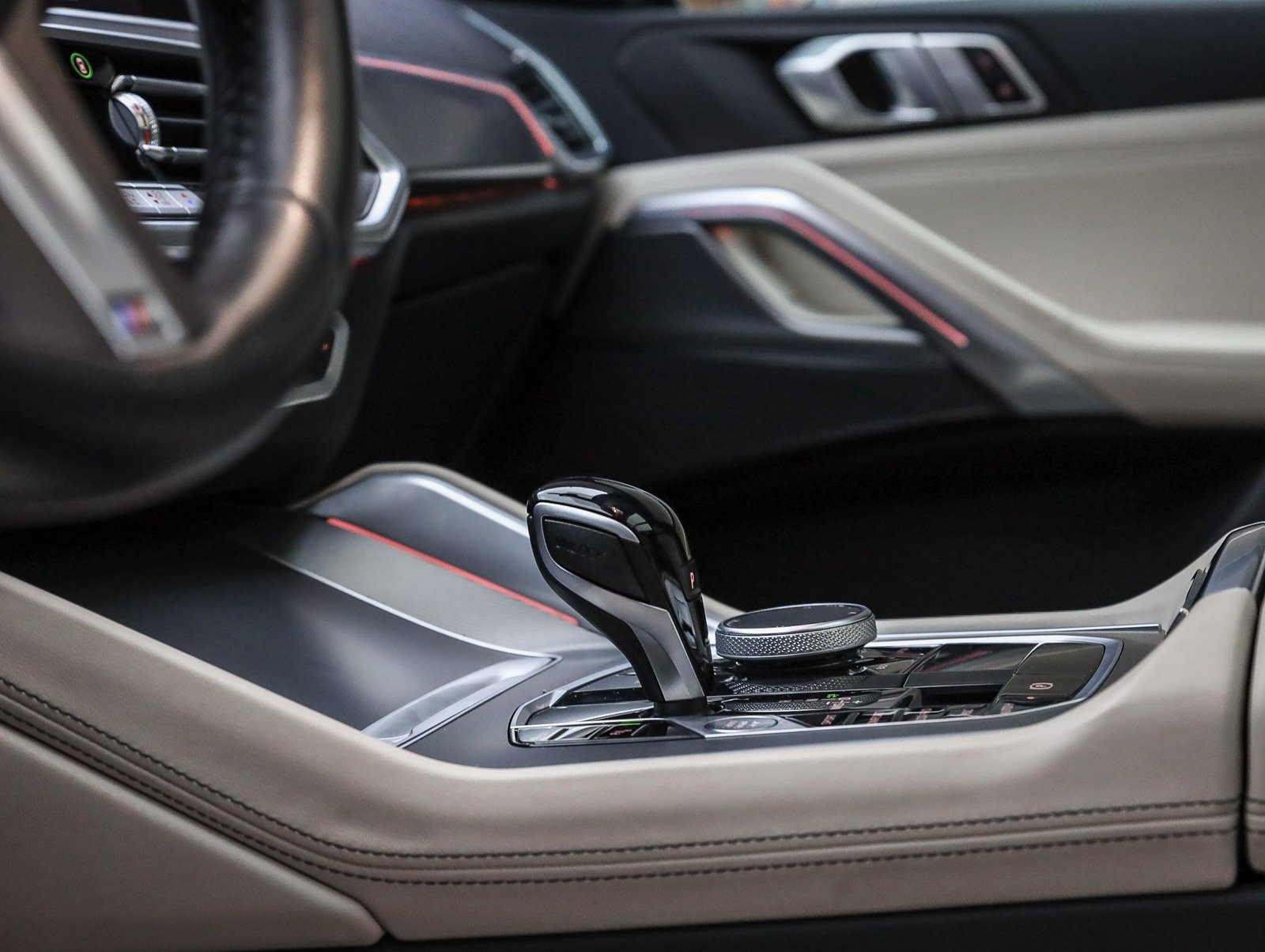 Certified 2023 BMW X6 xDrive40i w/ M Sport Package image 25