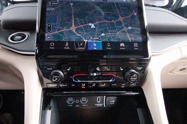 Used 2022 Jeep Grand Cherokee Limited 4xe image 14