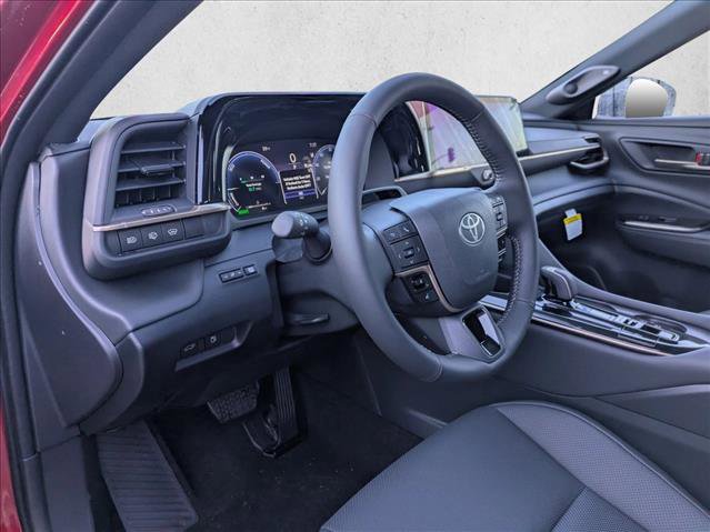 New 2025 Toyota Crown Signia image 3