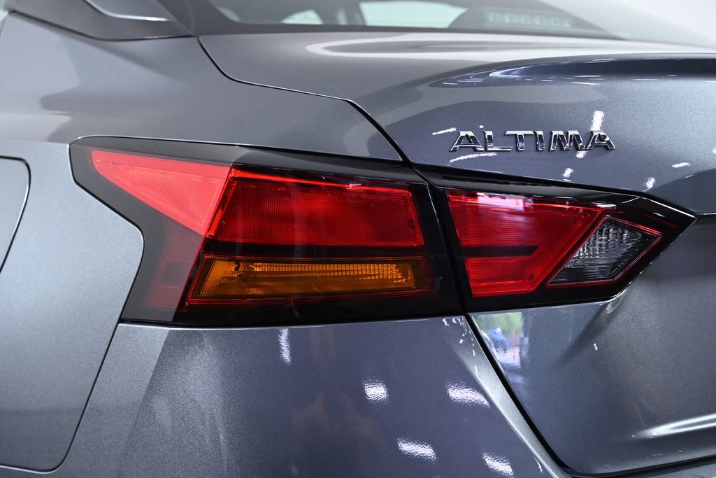 Certified 2022 Nissan Altima 2.5 SV FWD image 9