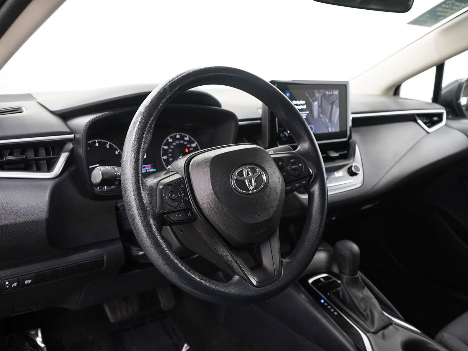 Used 2024 Toyota Corolla LE FWD image 21
