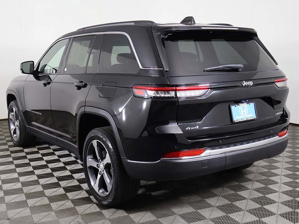 Used 2023 Jeep Grand Cherokee Limited AWD/4WD image 10