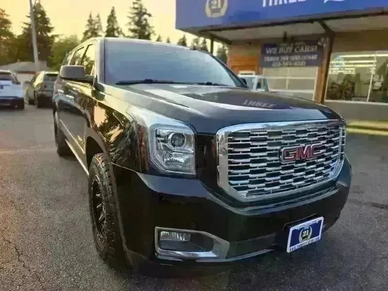 Used 2018 GMC Yukon XL Denali w/ Denali Ultimate Package AWD/4WD image 37