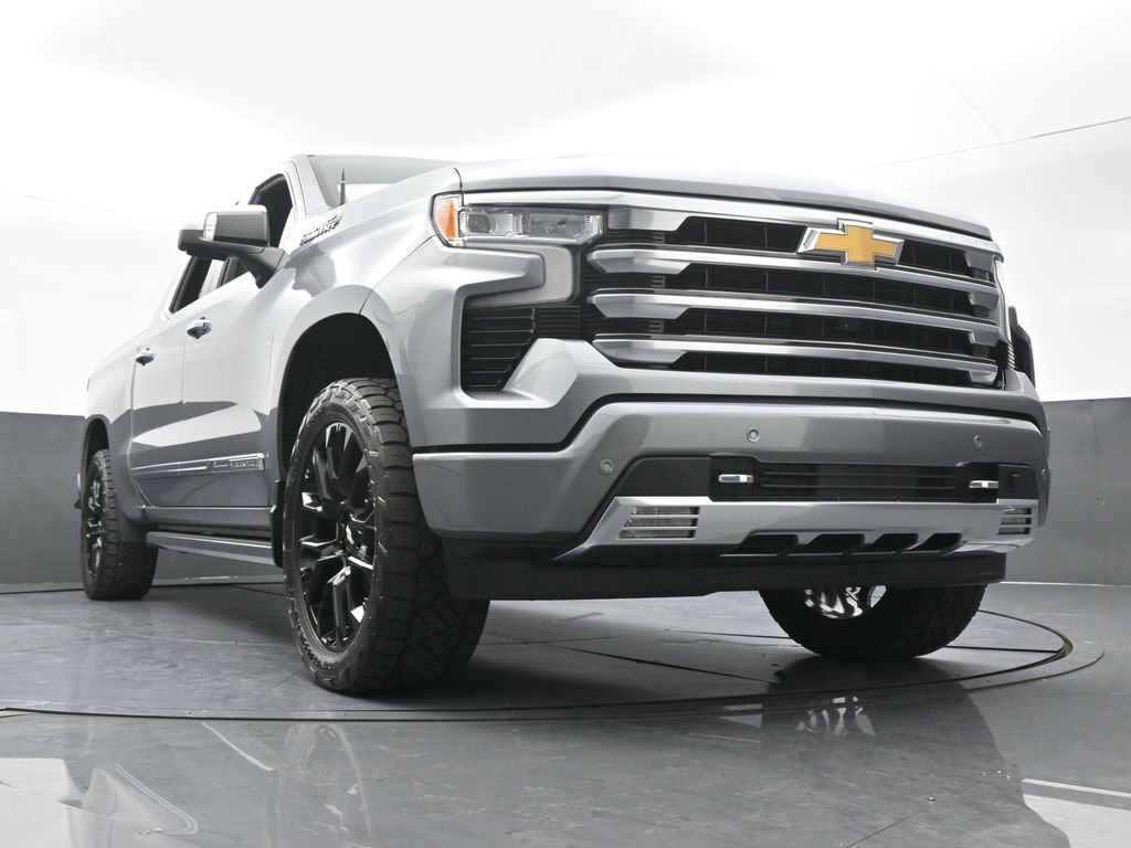 Used 2024 Chevrolet Silverado 1500 High Country w/ Technology Package image 84
