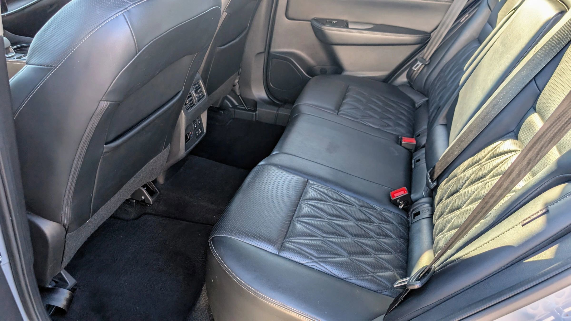 Used 2022 Nissan Rogue Platinum w/ Head-Up Display Package image 17