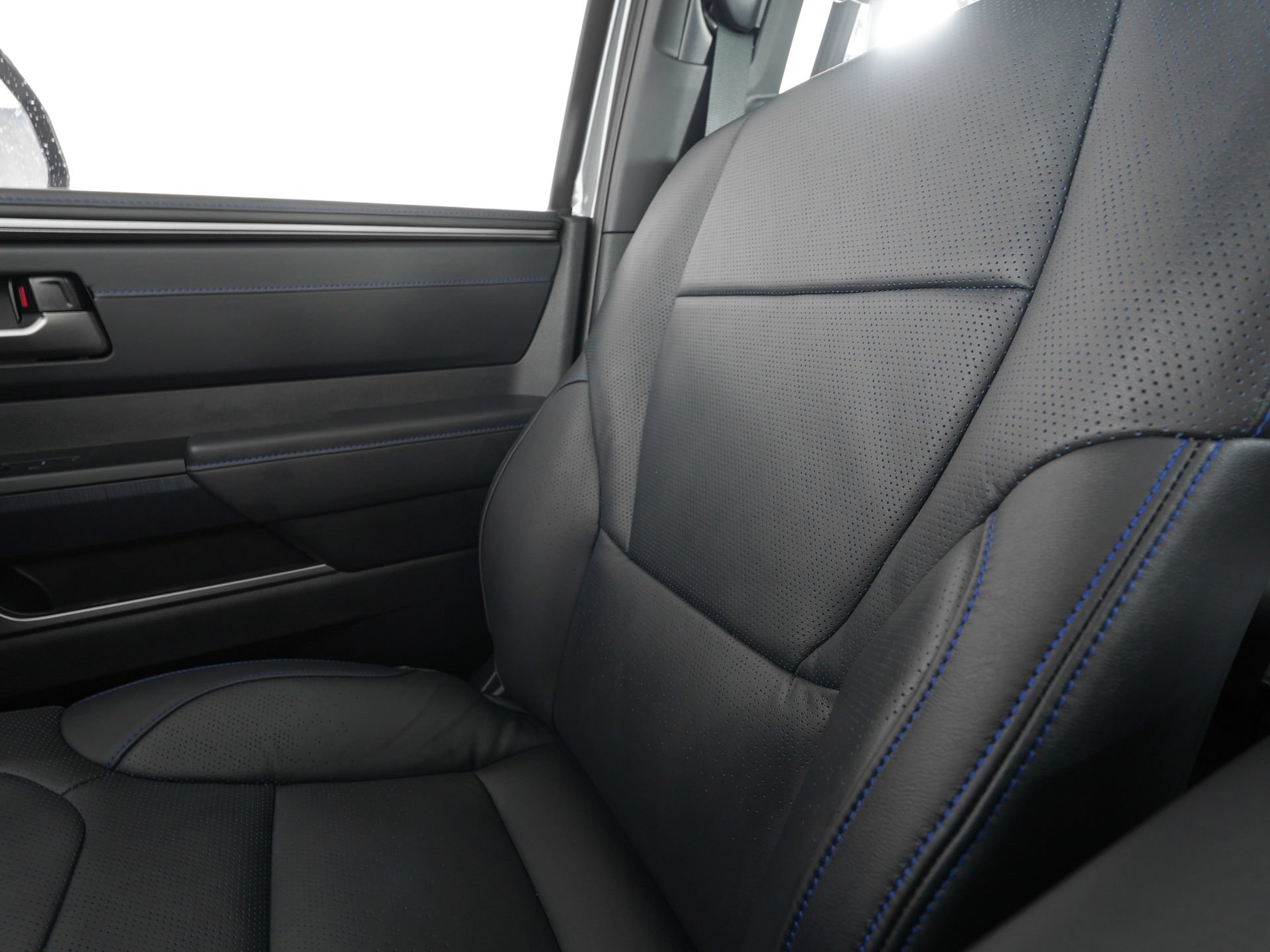 Used 2026 Toyota Sequoia Platinum AWD/4WD image 31