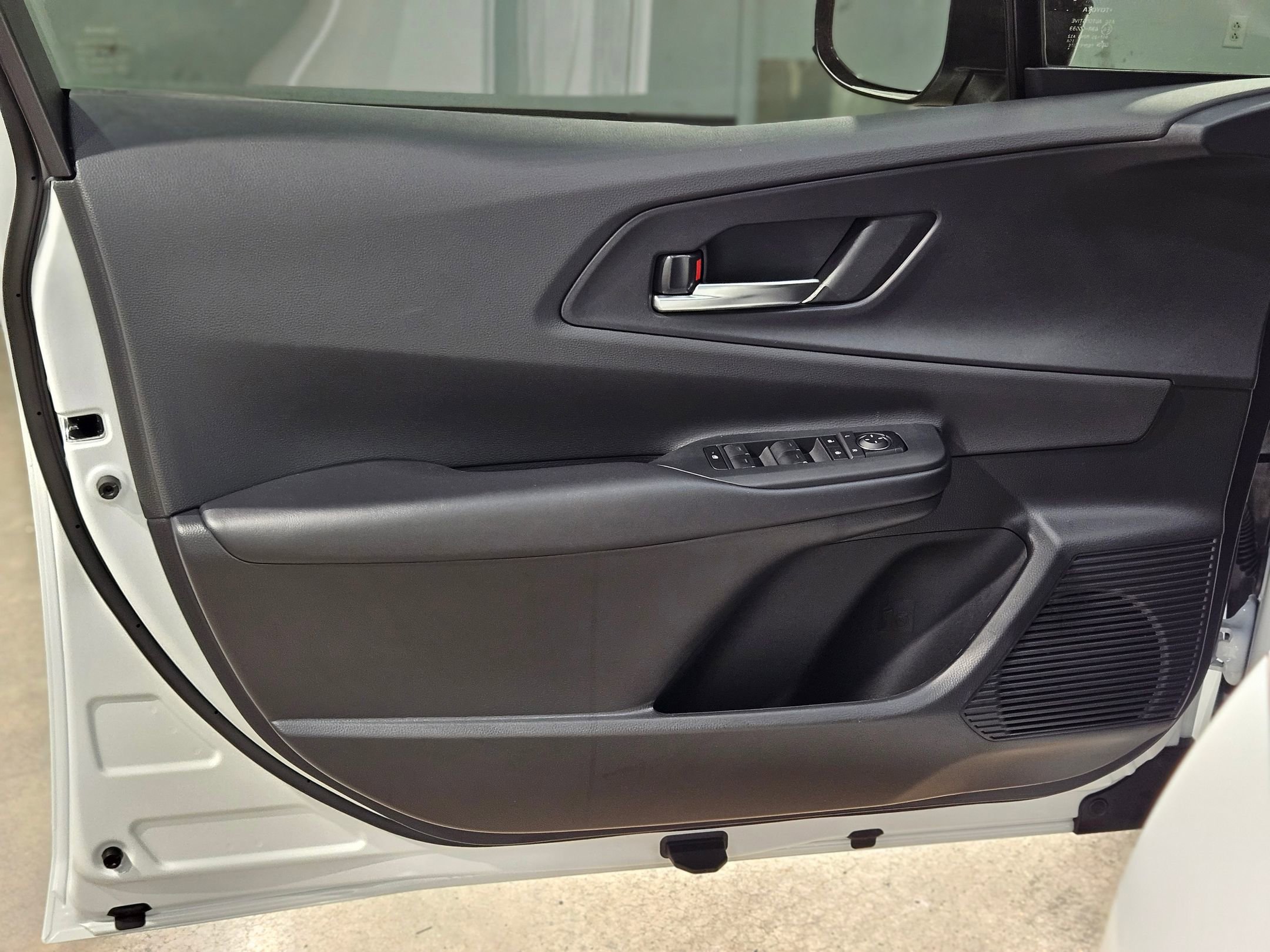 New 2026 Toyota Prius Plug-In Hybrid image 11