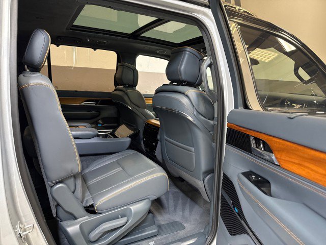 Used 2022 Jeep Grand Wagoneer Series II w/ Premium Group II image 75