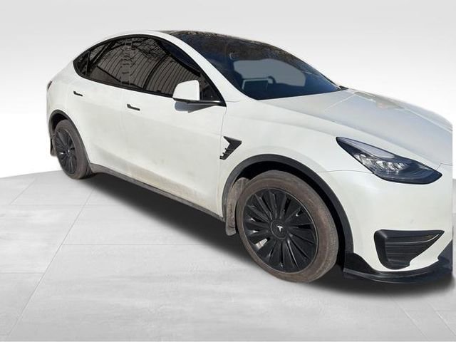Used 2021 Tesla Model Y Long Range image 2