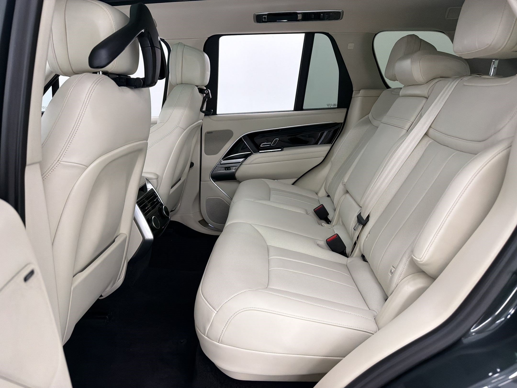 Used 2023 Land Rover Range Rover SE AWD/4WD image 25