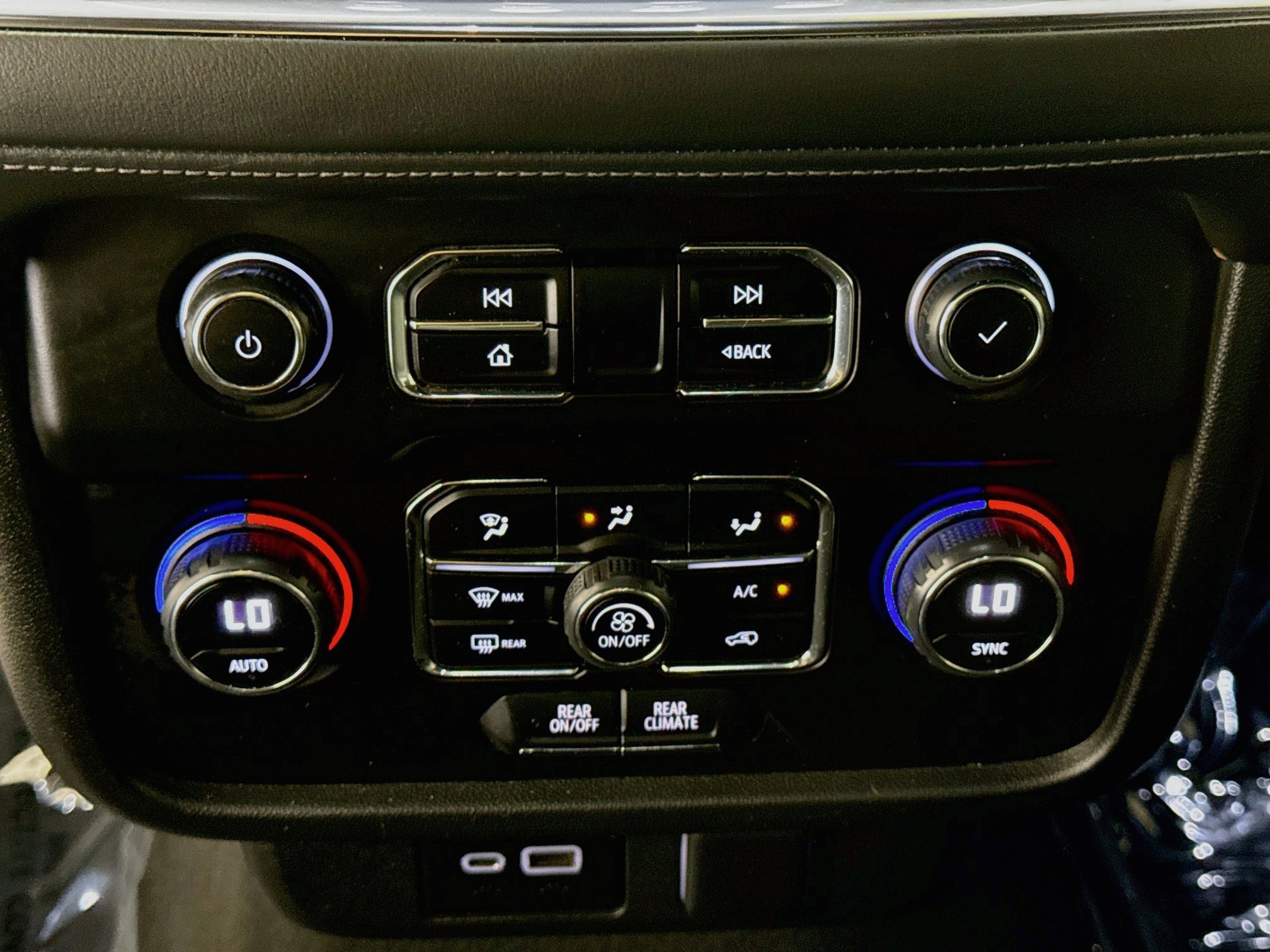 Used 2023 Chevrolet Tahoe LS AWD/4WD image 18