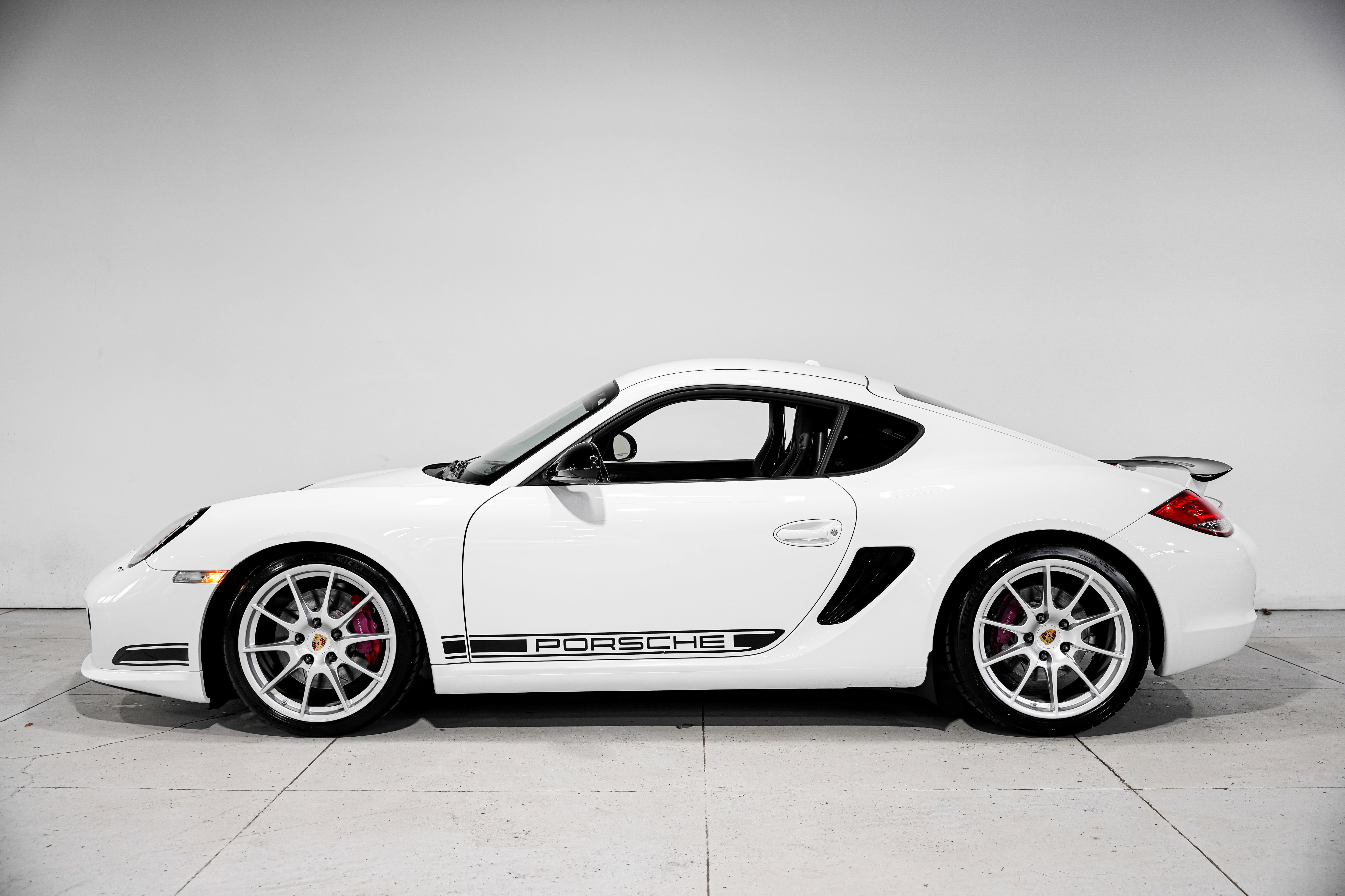 Used 2012 Porsche Cayman R image 8
