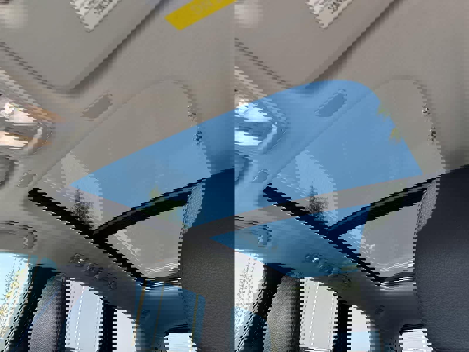 Used 2023 Volvo XC60 B5 Plus image 8