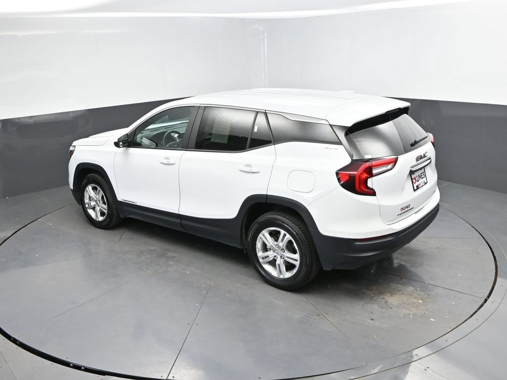Used 2024 GMC Terrain SLE AWD/4WD image 28