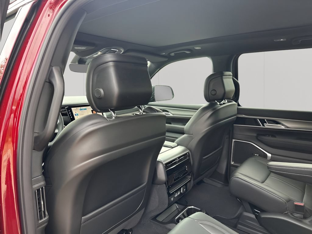 New 2026 Jeep Grand Wagoneer 4WD w/ Premium Group I image 19