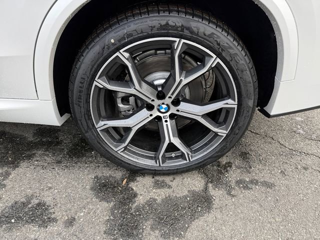 New 2026 BMW X5 xDrive50e w/ M Sport Package AWD/4WD image 18