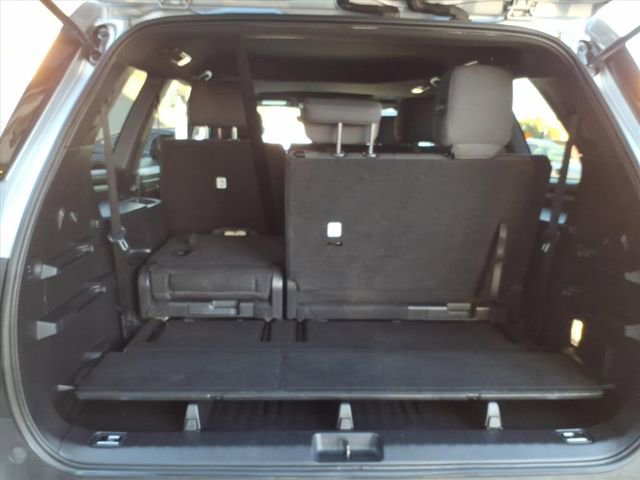 Used 2025 Toyota Sequoia SR5 image 8