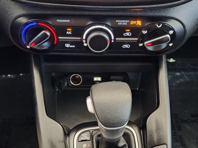 Used 2025 Kia Soul LX w/ LX Technology Package FWD image 21