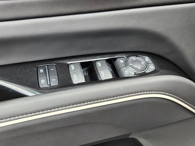 Used 2021 Cadillac Escalade Premium Luxury AWD/4WD image 11