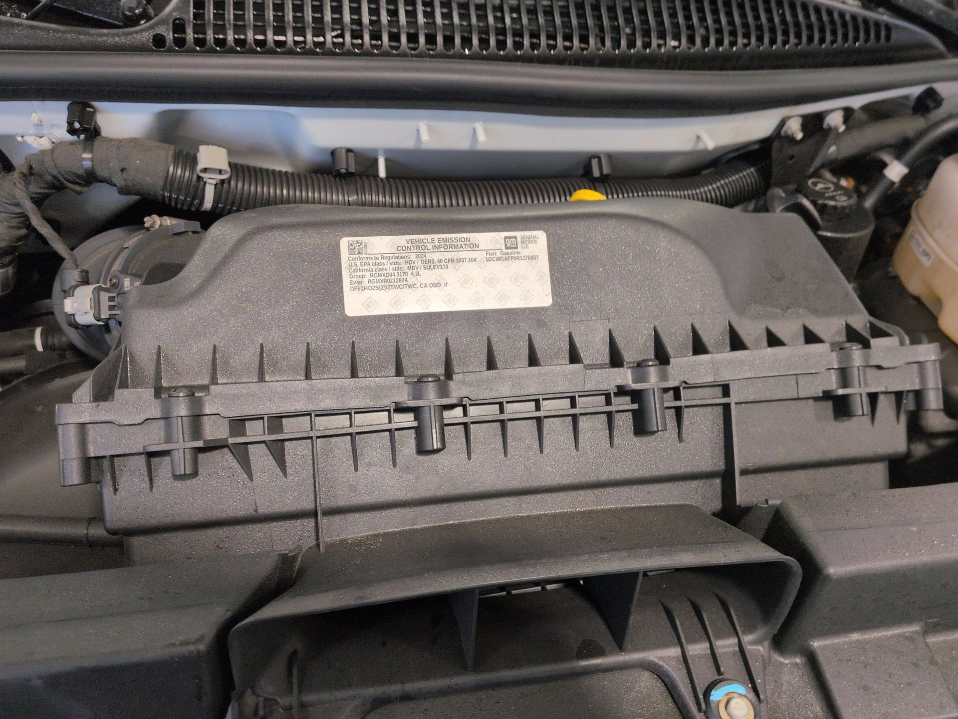 Used 2024 Chevrolet Express 2500 w/ Driver Convenience Package RWD image 26