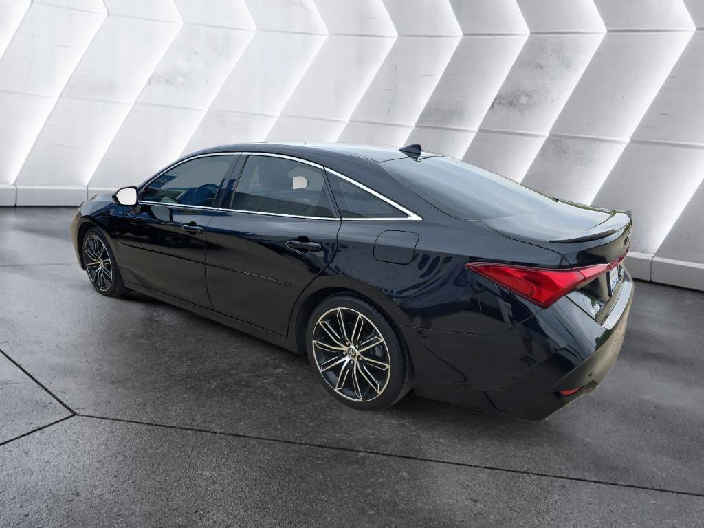 Used 2020 Toyota Avalon Touring w/ Advanced Safety Package image 7