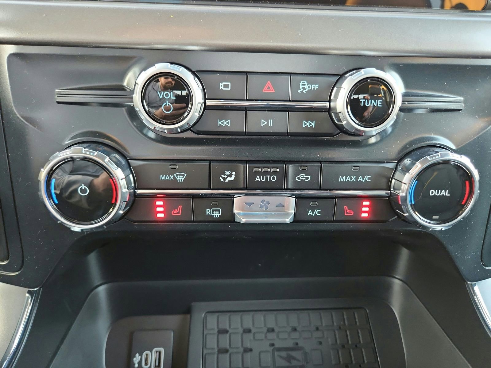 New 2025 Ford F150 XLT w/ Equipment Group 302A MID image 18