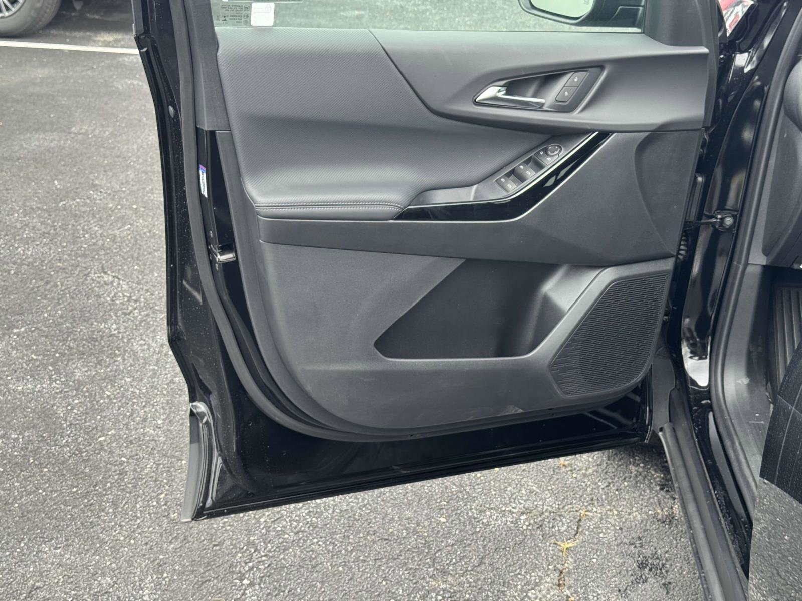 New 2026 Chevrolet Equinox LT w/ Safety and Technology Package image 12