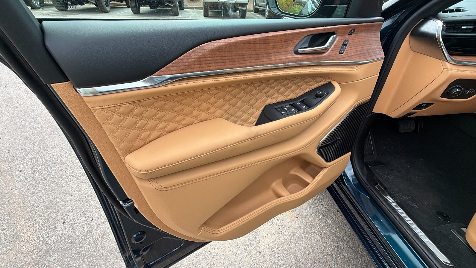 New 2026 Jeep Grand Cherokee Summit AWD/4WD image 14