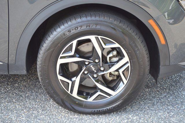 Used 2024 Kia Sportage LX image 10