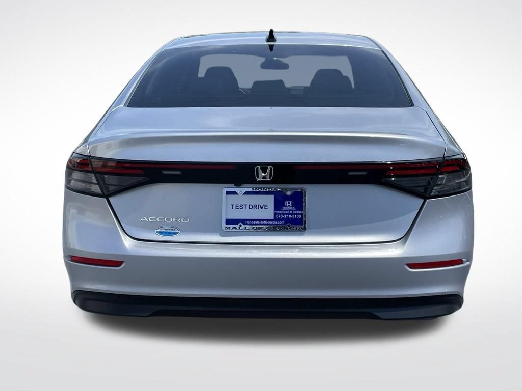 Certified 2025 Honda Accord SE image 5