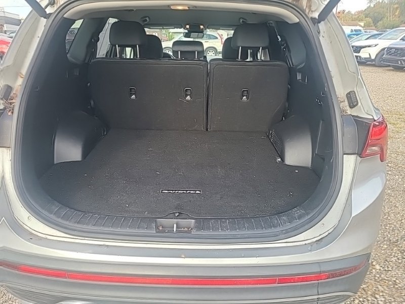 Used 2022 Hyundai Santa Fe SEL w/ Convenience Package FWD image 11