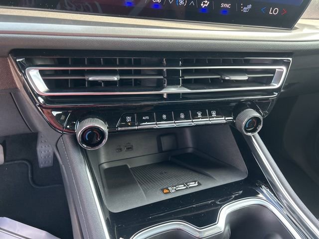 New 2026 Chevrolet Traverse LT FWD image 26