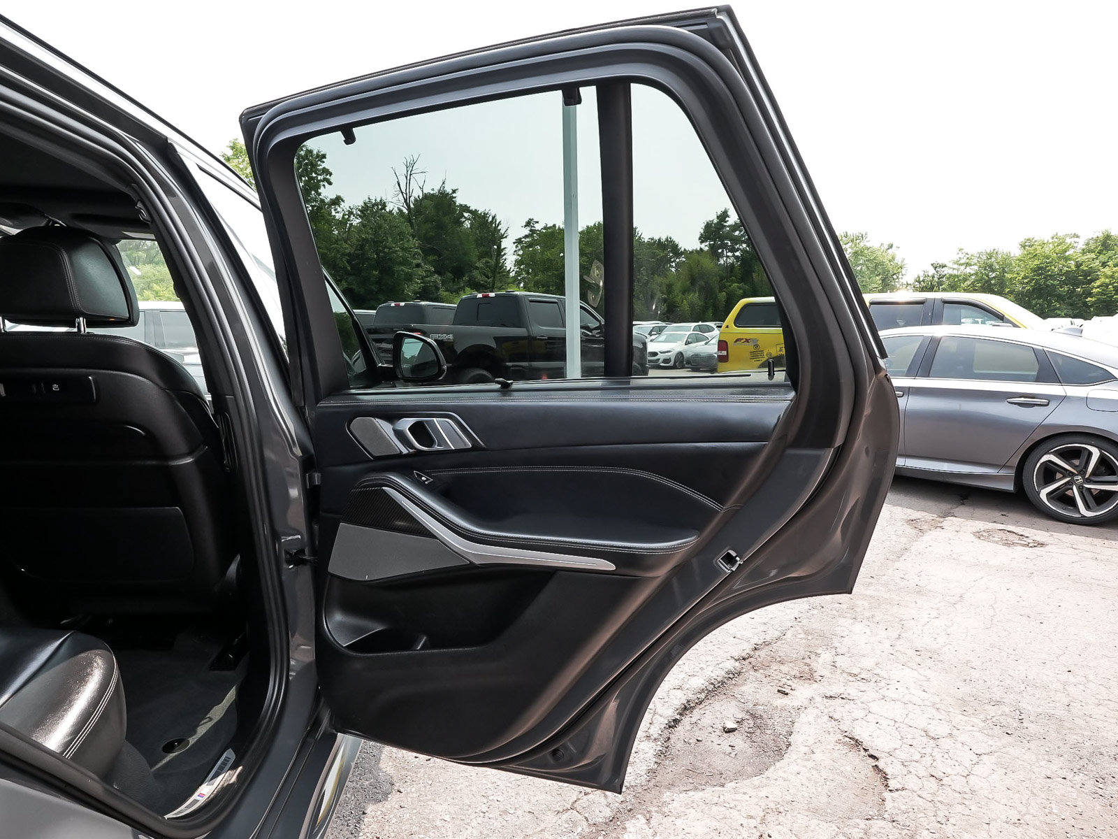Used 2022 BMW X5 M50i w/ Executive Package AWD/4WD image 14