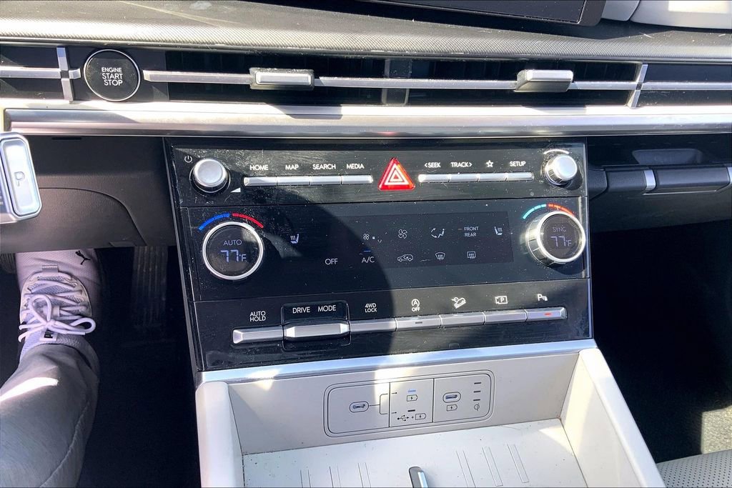 Used 2024 Hyundai Santa Fe SEL image 16